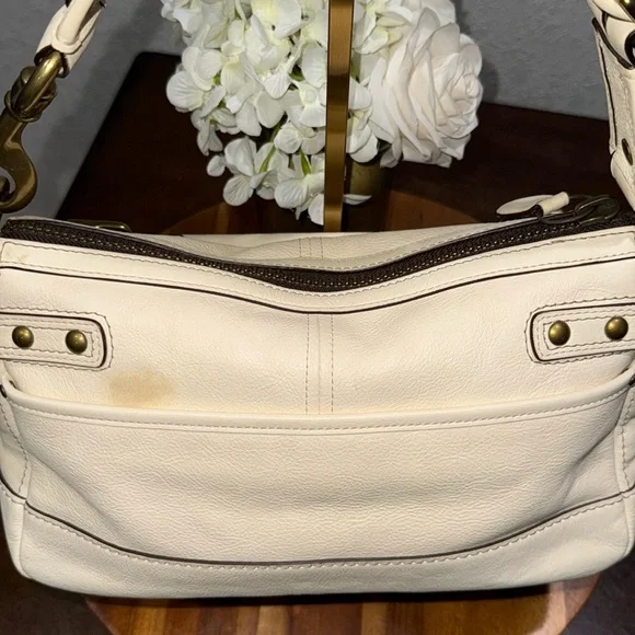 COACH Legacy 1127 65th Anniversary Shoulder Bag Off-White Cream Vachetta Leather - Picture 6 of 16